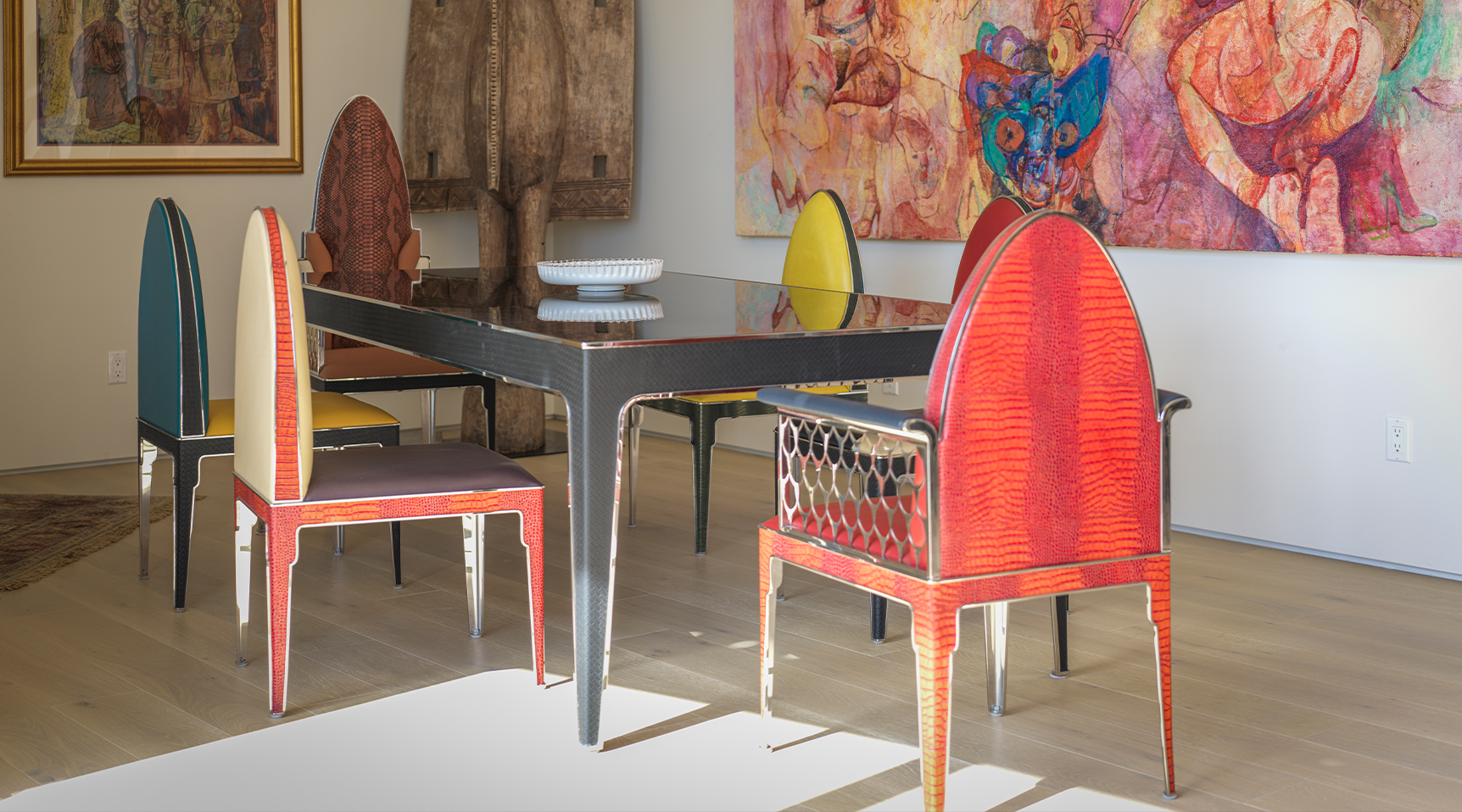 Foshan Fulais Furniture Co., Ltd. have a 40 years history furniture manufacturing enterprise integrating development, design, production and sales
